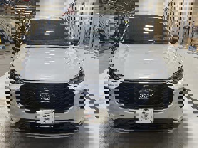 New 2025 Ford Escape ST-Line w/ Cold Weather Package image 2