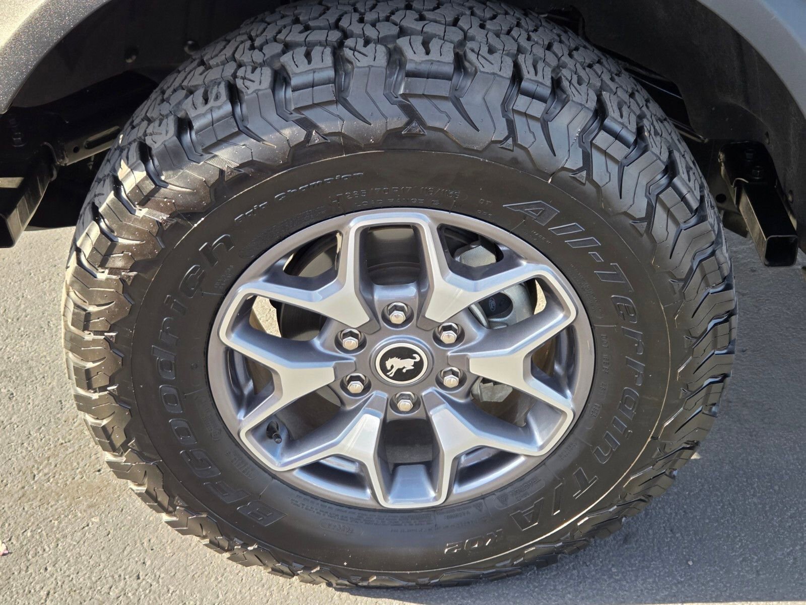 Certified 2025 Ford Bronco Badlands image 9