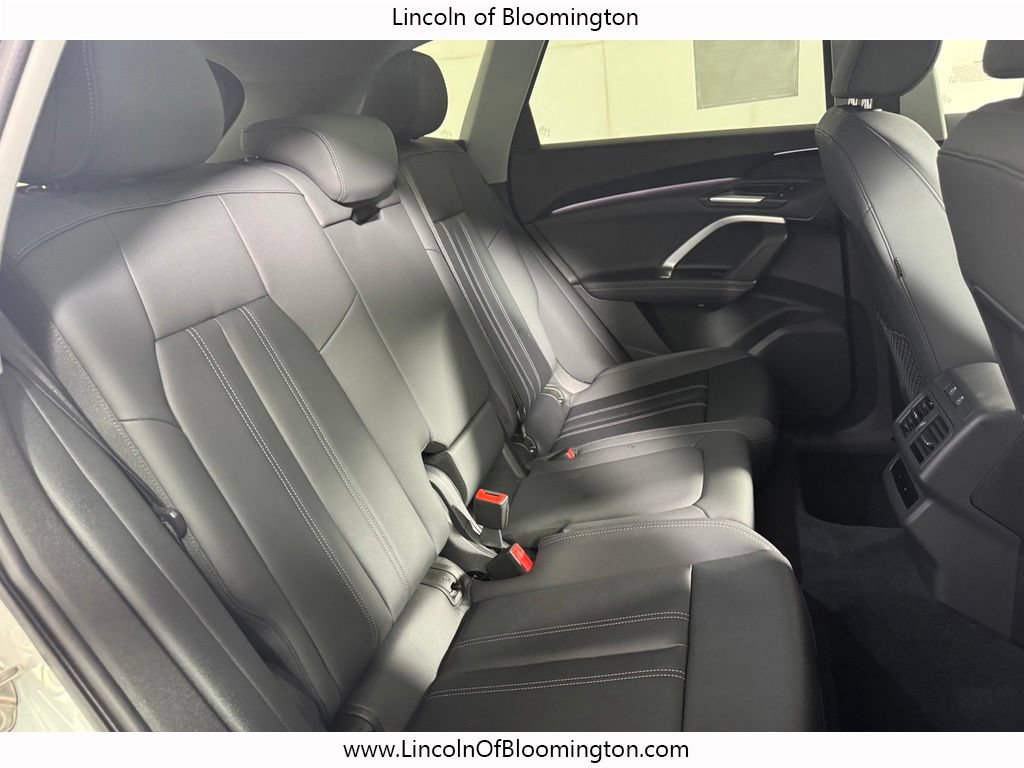 Used 2025 Audi Q5 Premium w/ Convenience Package AWD/4WD image 13