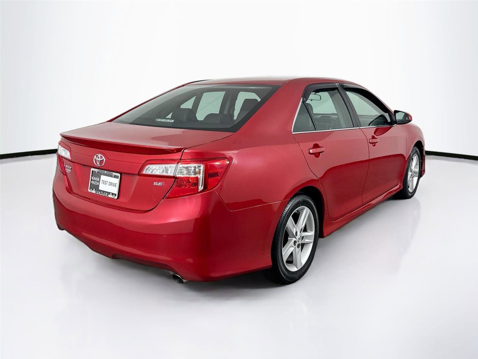 Used 2014 Toyota Camry SE w/ Fleet Convenience Package FWD image 2