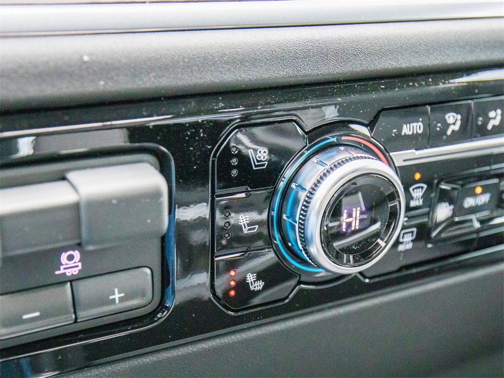 New 2026 GMC Sierra 3500 SLT w/ SLT Premium Package image 31