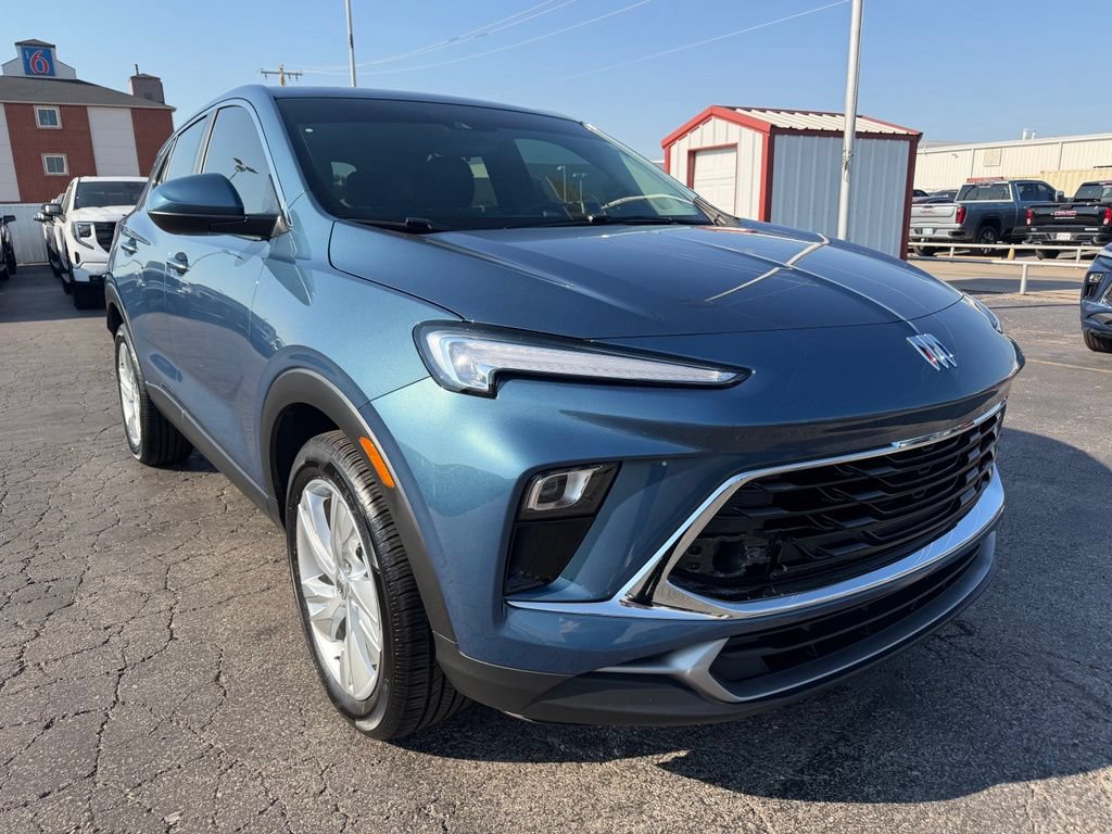 Used 2025 Buick Encore GX Preferred FWD image 5