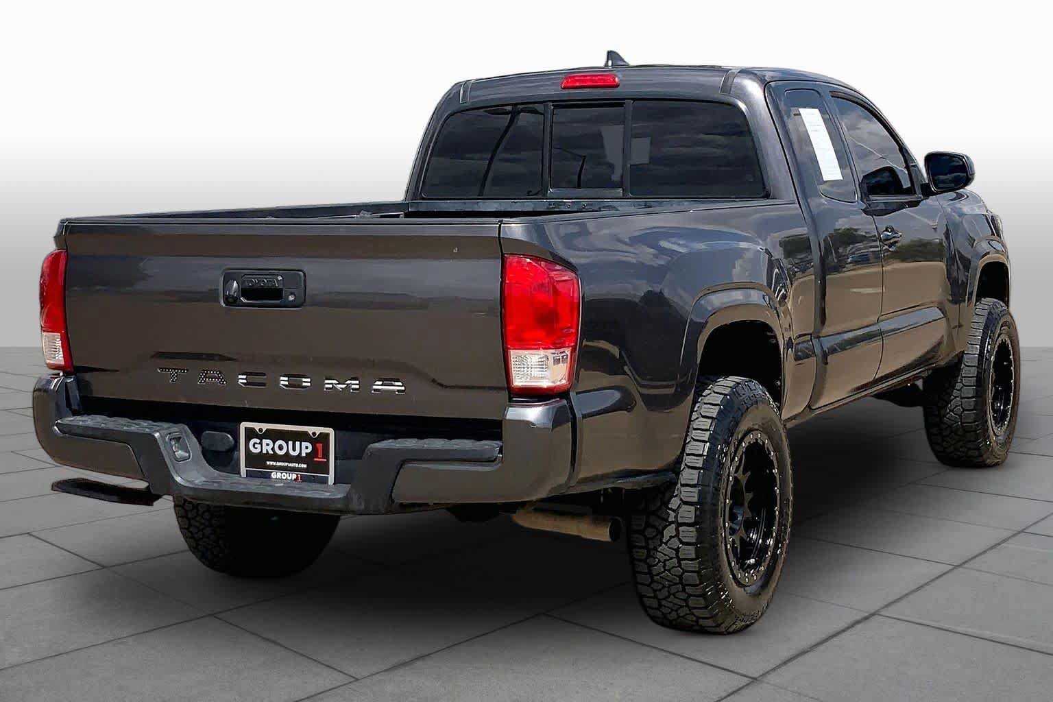 Used 2016 Toyota Tacoma SR w/ SR Convenience Package RWD image 13