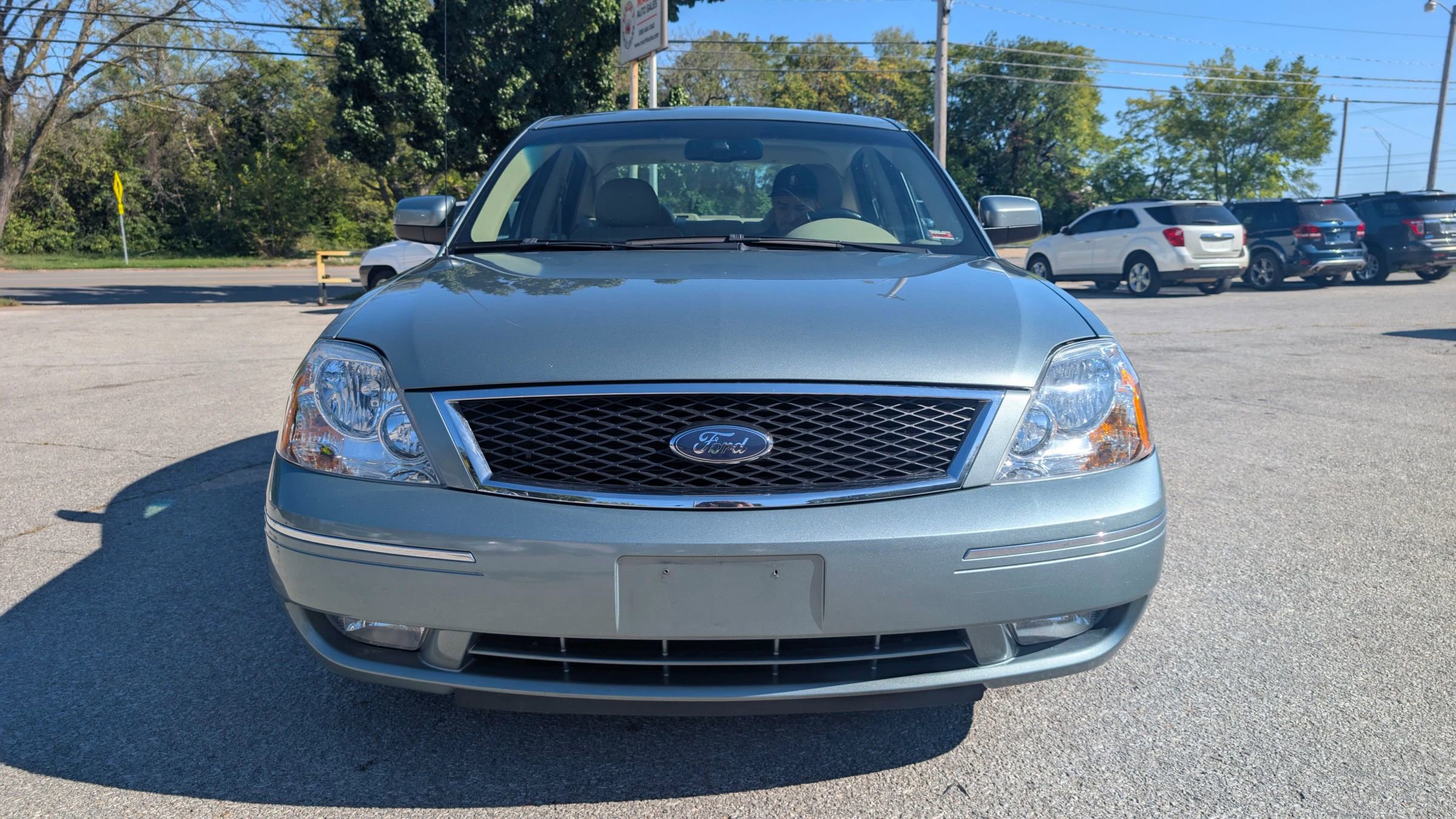 Used 2006 Ford Five Hundred SEL image 2