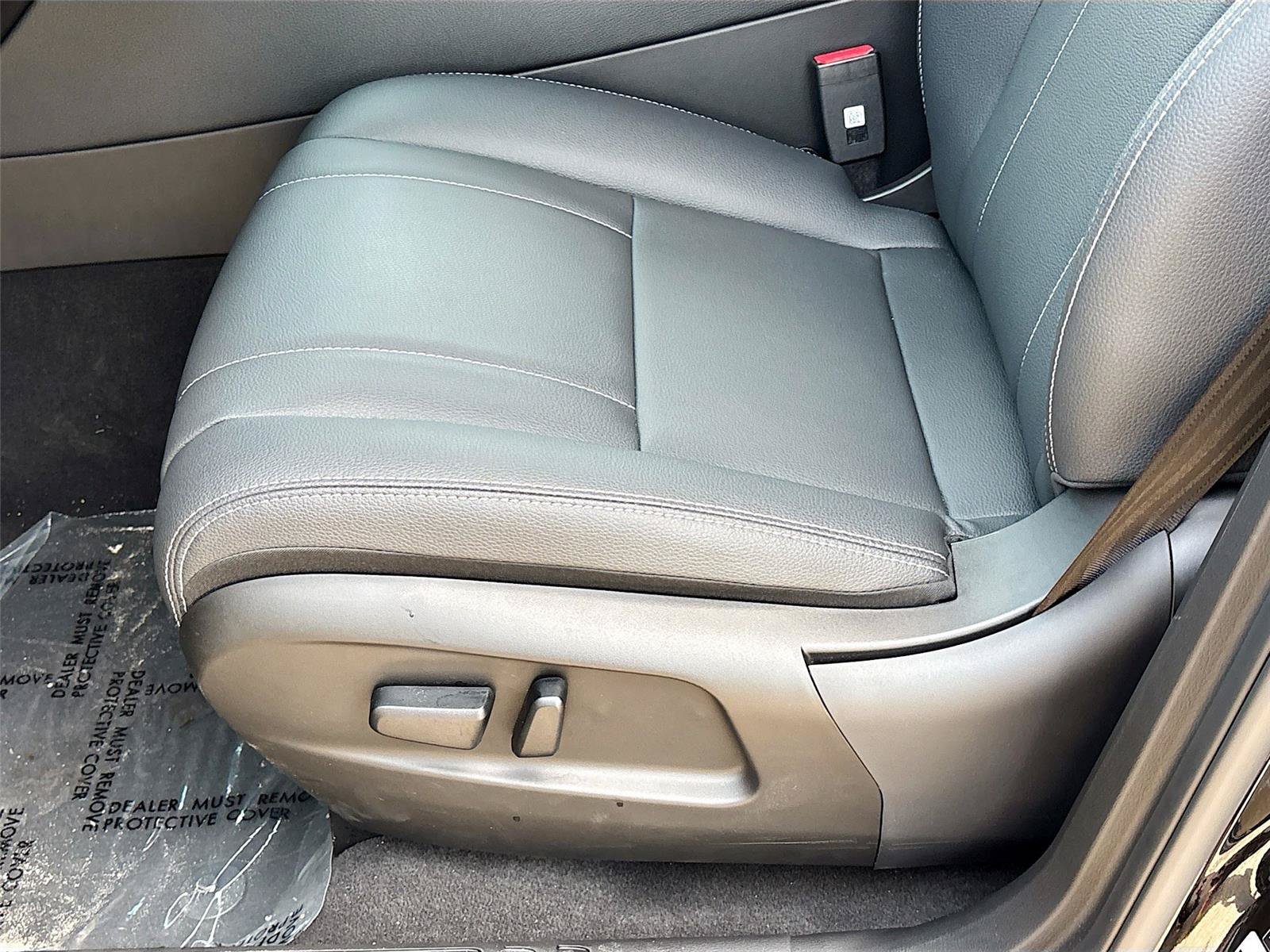 New 2025 VinFast VF 8 Eco AWD/4WD image 18