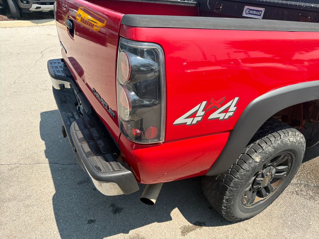 Used 2005 Chevrolet Silverado 2500 LS AWD/4WD image 34