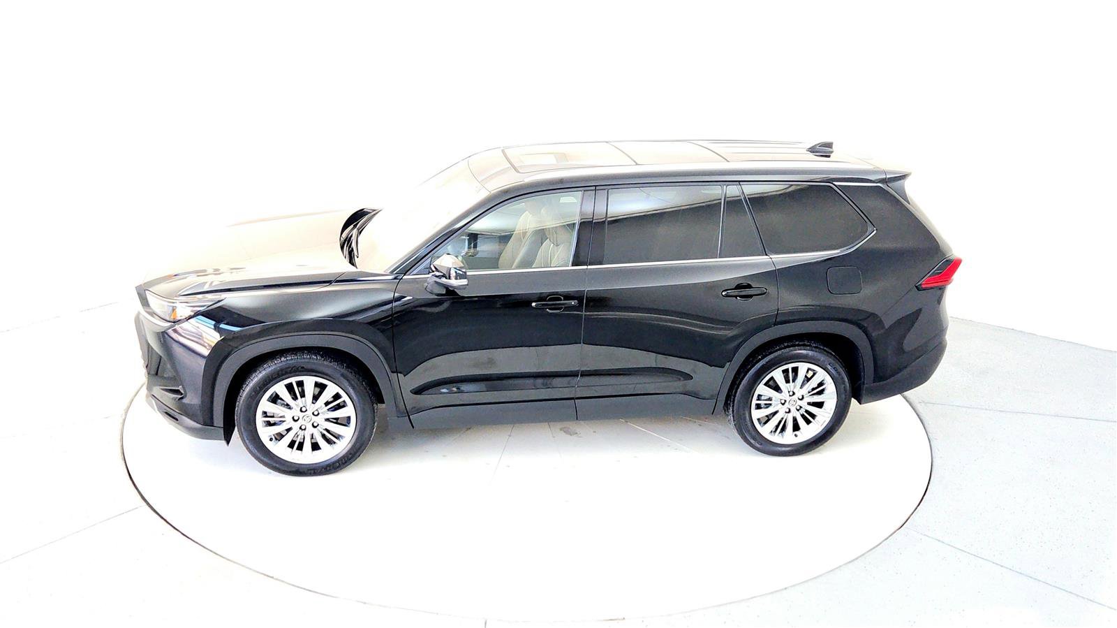 Used 2024 Toyota Grand Highlander Platinum image 12