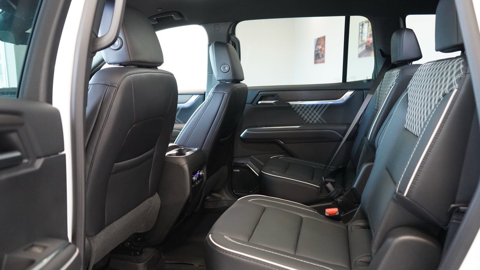 New 2026 GMC Acadia Denali w/ LPO, Floor Liner Package image 13