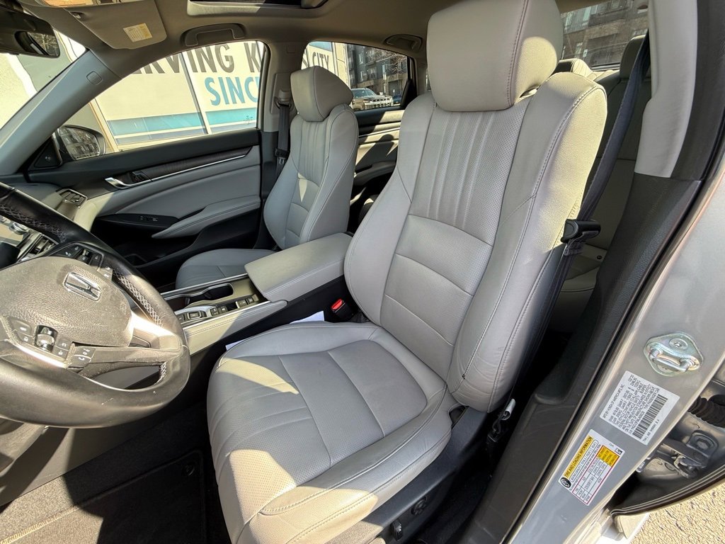 Used 2020 Honda Accord Touring image 8