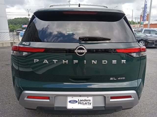 Used 2024 Nissan Pathfinder SL AWD/4WD image 4
