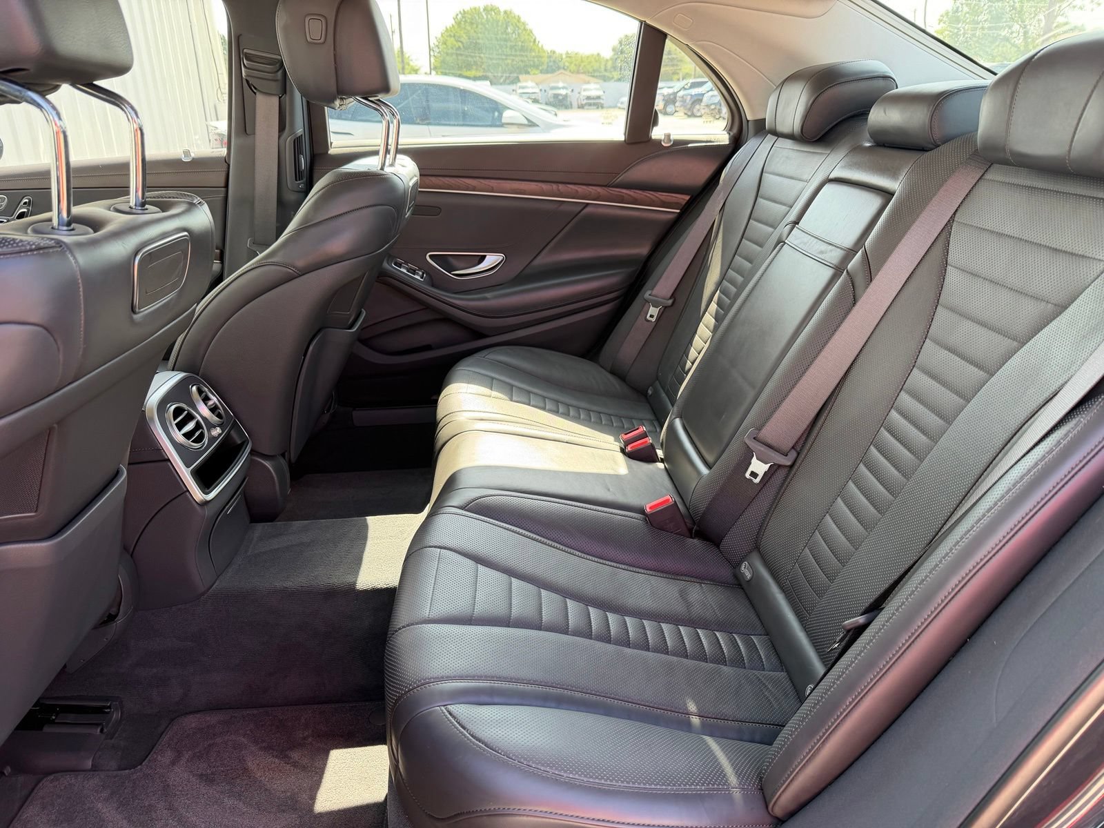 Used 2019 Mercedes-Benz S 560 Sedan image 22