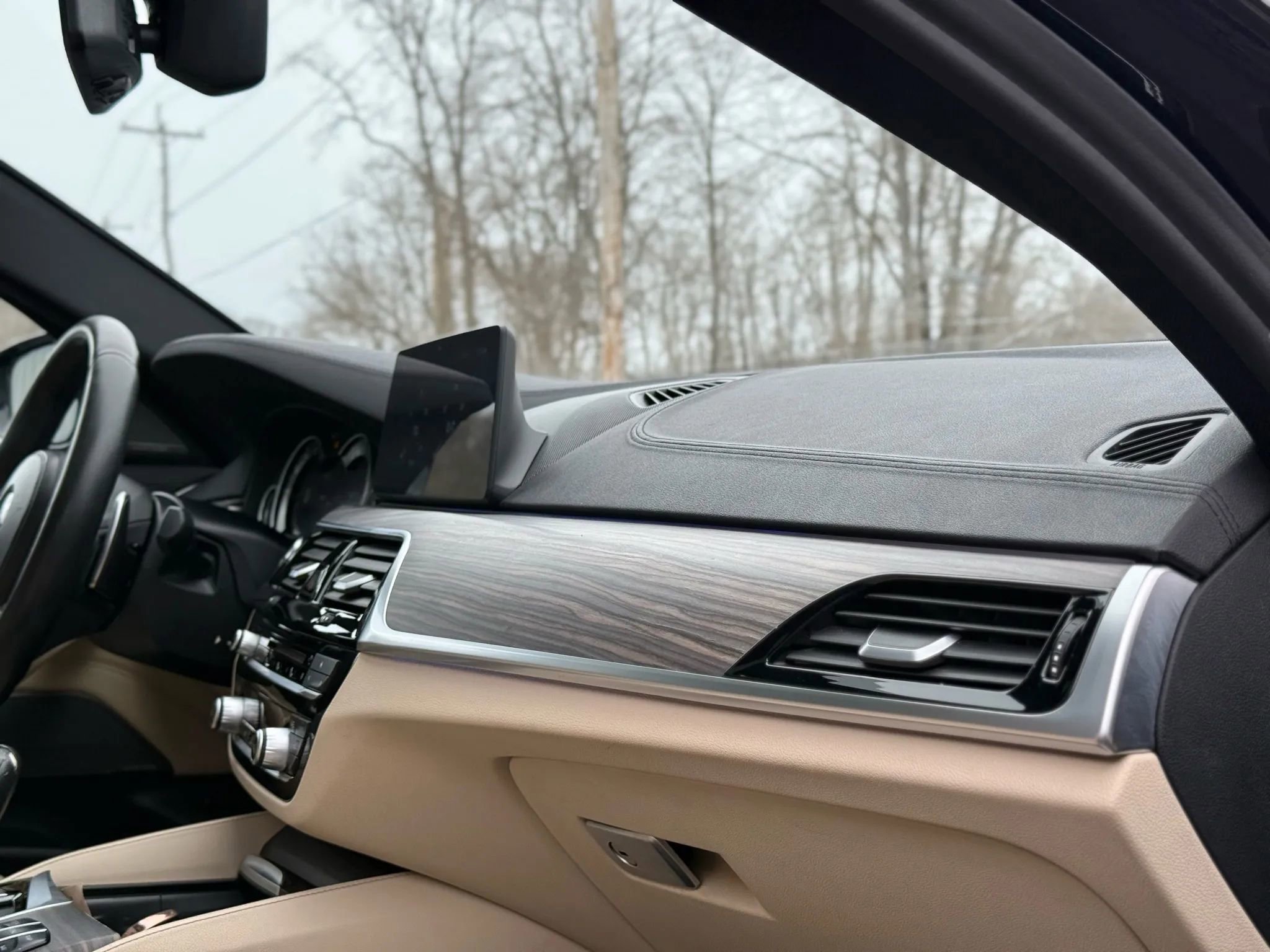 Used 2017 BMW 540i xDrive image 51