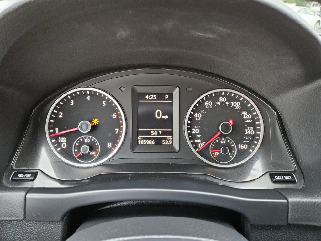 Used 2017 Volkswagen Tiguan Limited w/ Premium Package image 13