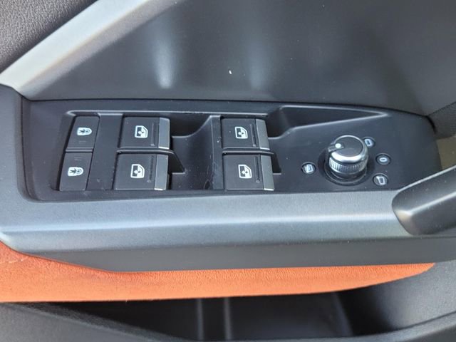 Used 2020 Audi Q3 2.0T Premium Plus w/ Premium Plus Package image 31