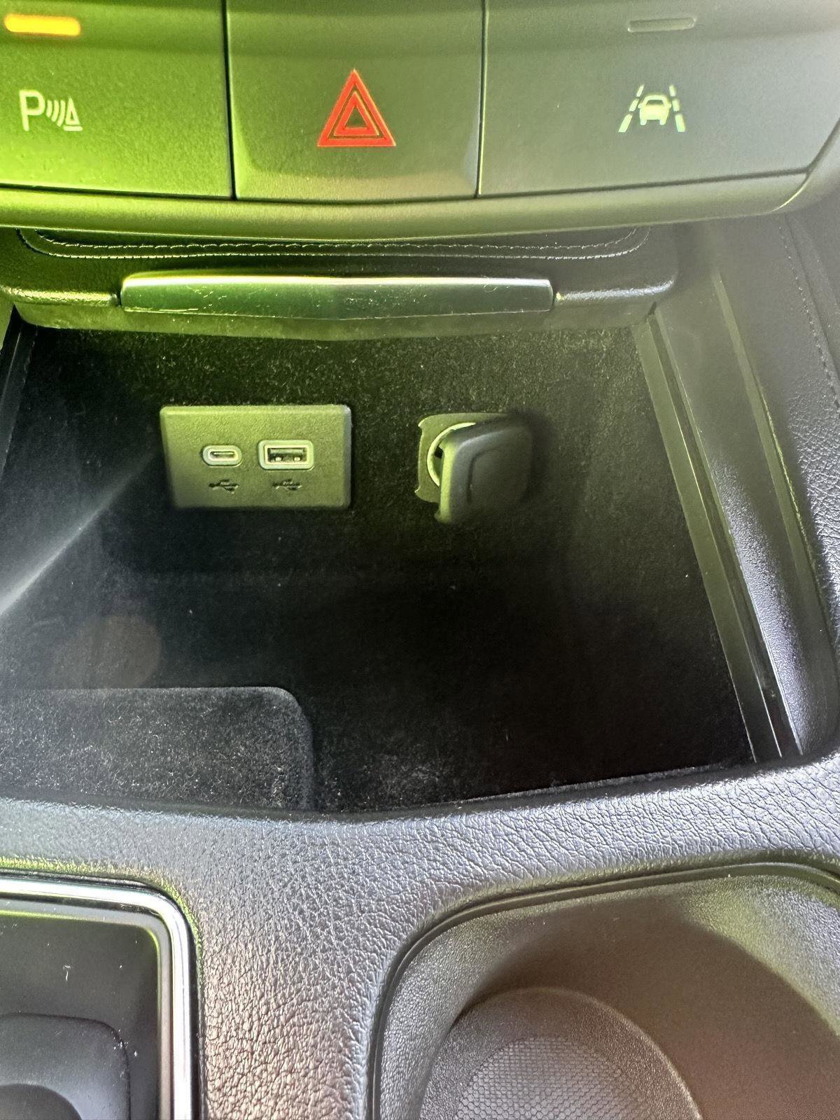 Used 2023 Cadillac XT4 Premium Luxury image 26