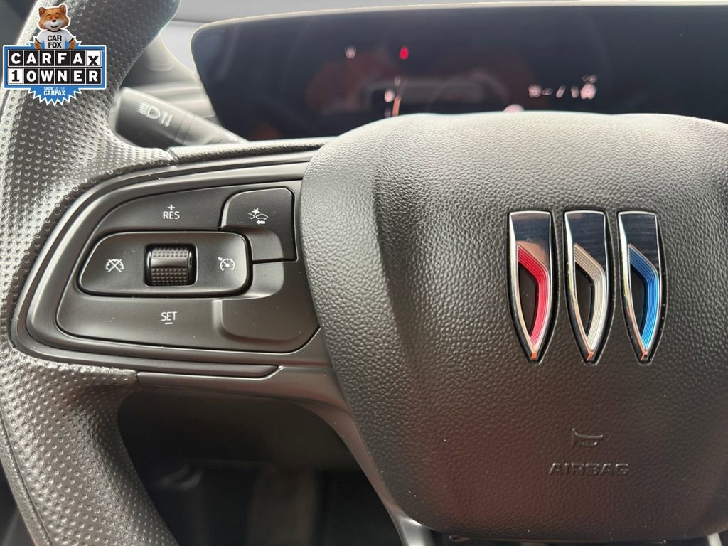 Used 2025 Buick Envista Preferred FWD image 25