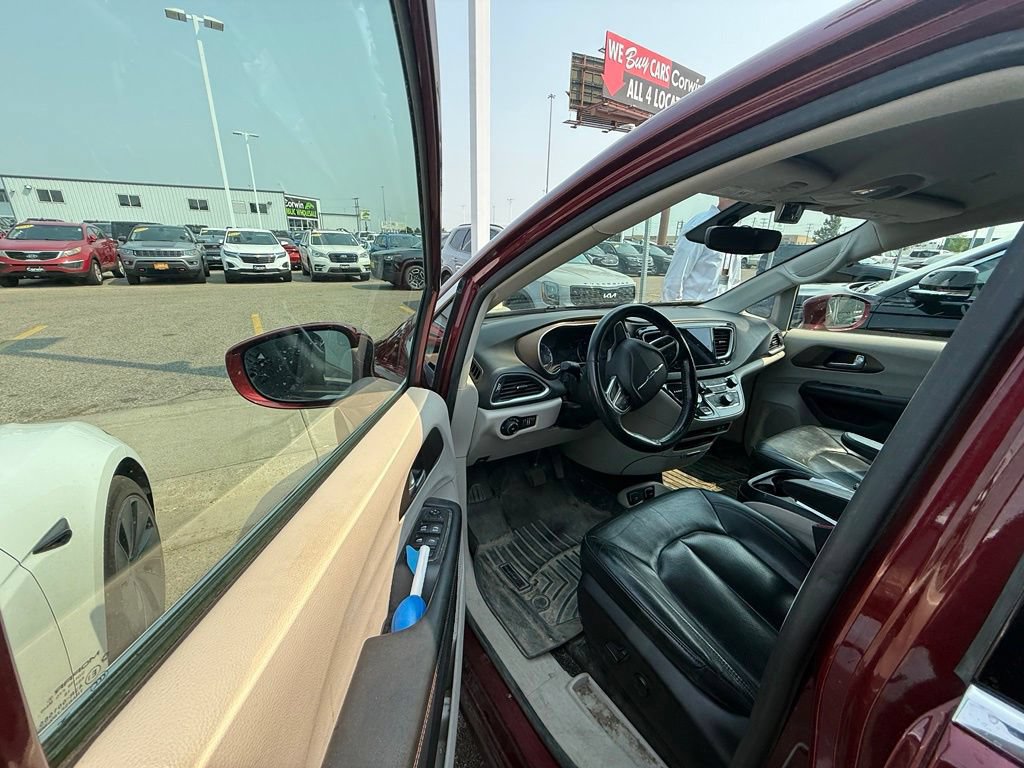 Certified 2019 Chrysler Pacifica Touring-L FWD image 21