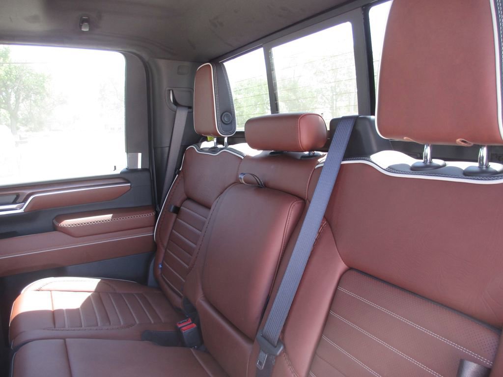 New 2026 GMC Sierra 2500 Denali Ultimate AWD/4WD image 14