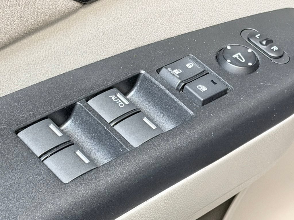 Used 2014 Honda CR-V EX image 11