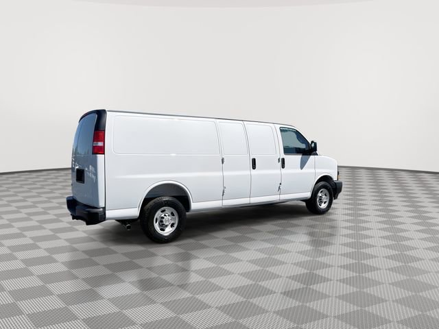 Used 2026 Chevrolet Express 2500 Extended w/ Driver Convenience Package RWD image 11