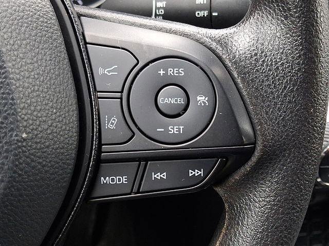 Certified 2021 Toyota RAV4 LE image 21