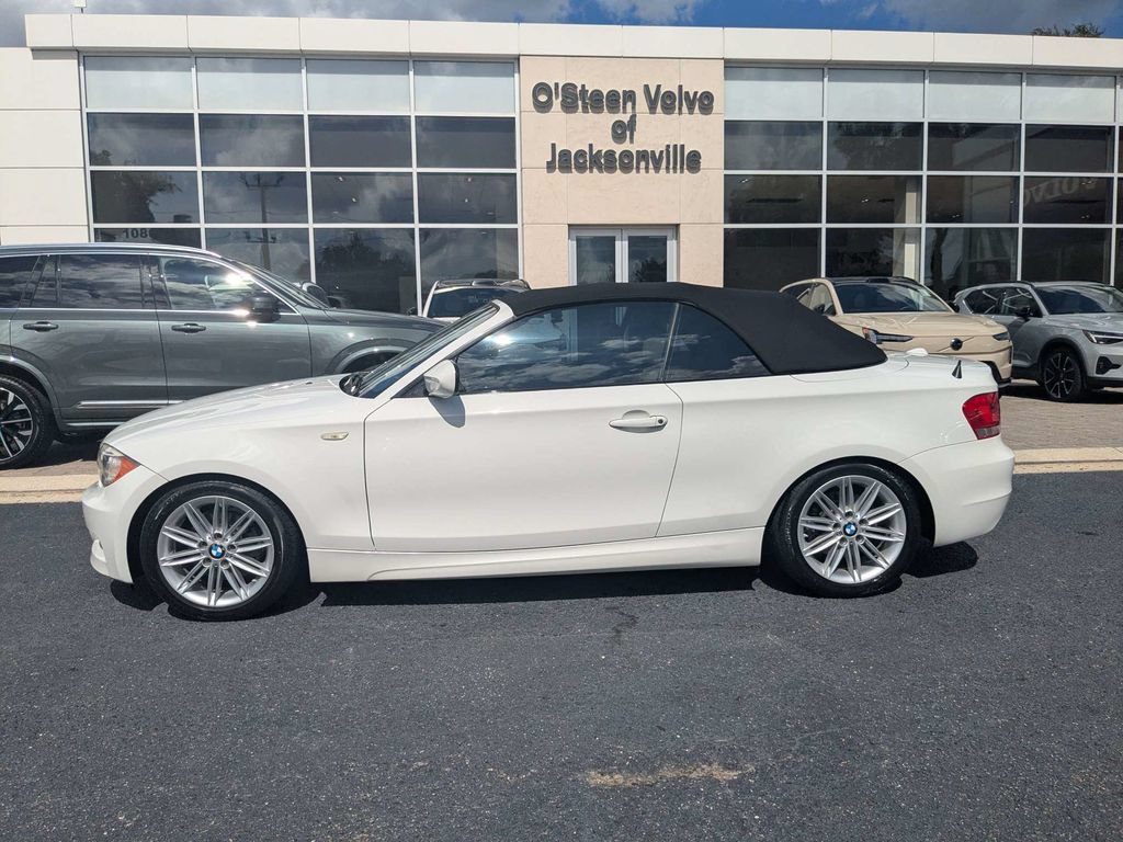 Used 2012 BMW 128i Convertible RWD image 3