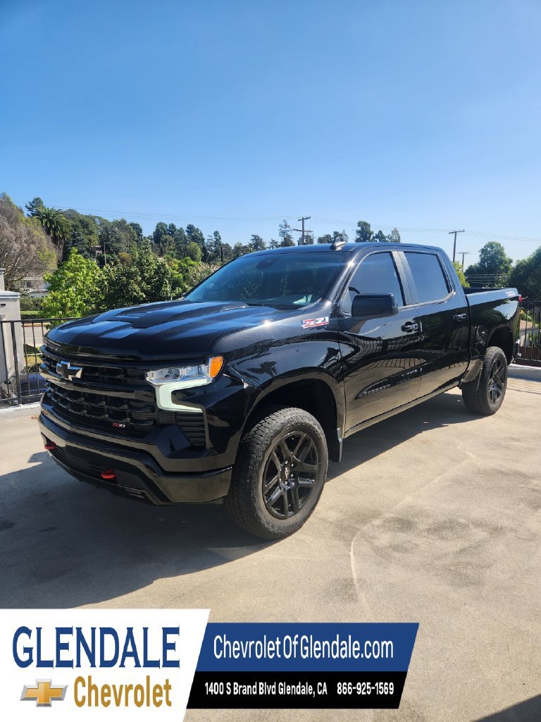 Used 2023 Chevrolet Silverado 1500 LT Trail Boss w/ Protection Package AWD/4WD image 2