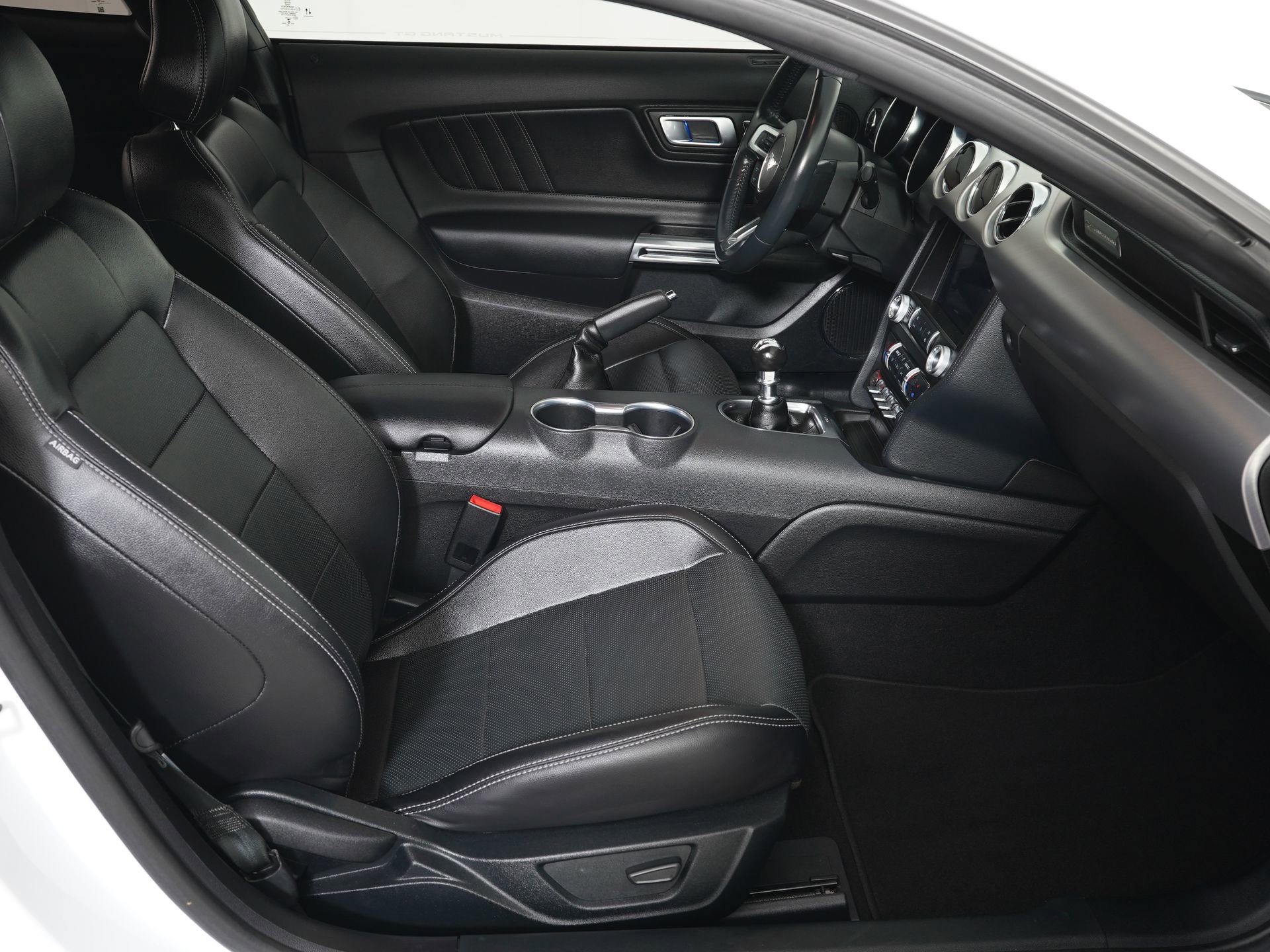 Used 2023 Ford Mustang GT Premium image 9