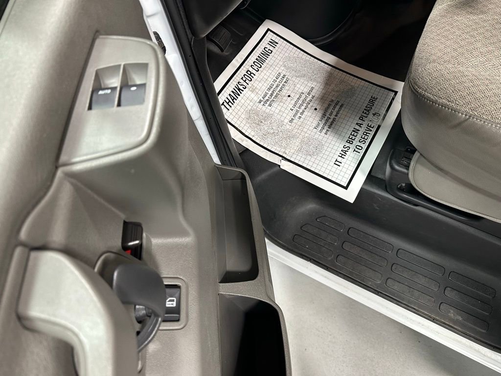 Used 2022 Chevrolet Express 3500 w/ Power Convenience Package image 9