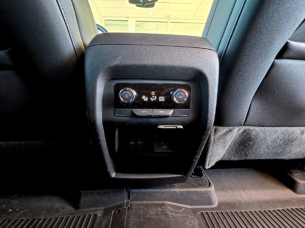 Used 2024 Chevrolet Traverse LT w/ LPO, Floor Liner Package AWD/4WD image 70