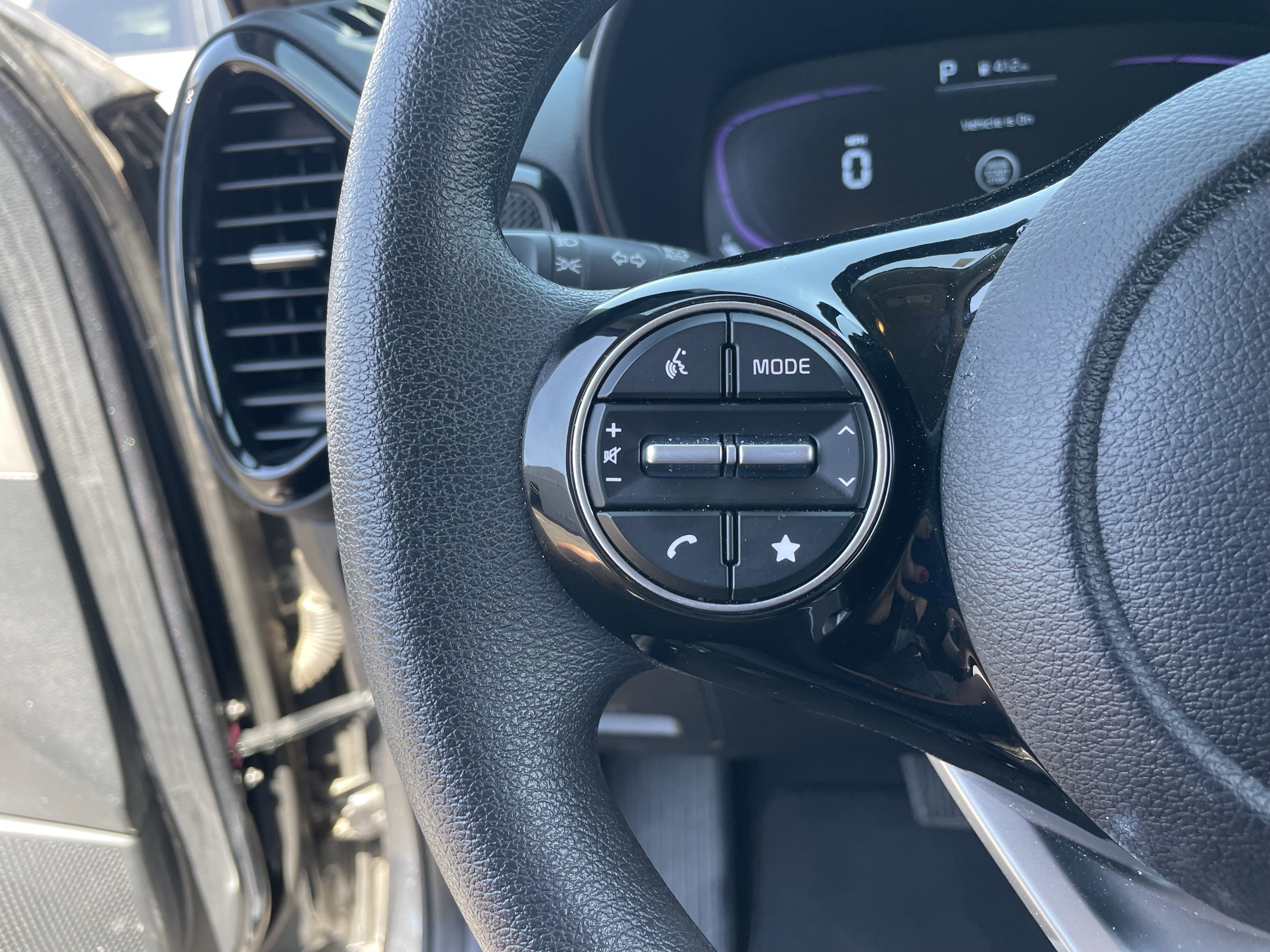 Certified 2025 Kia Soul S FWD image 25