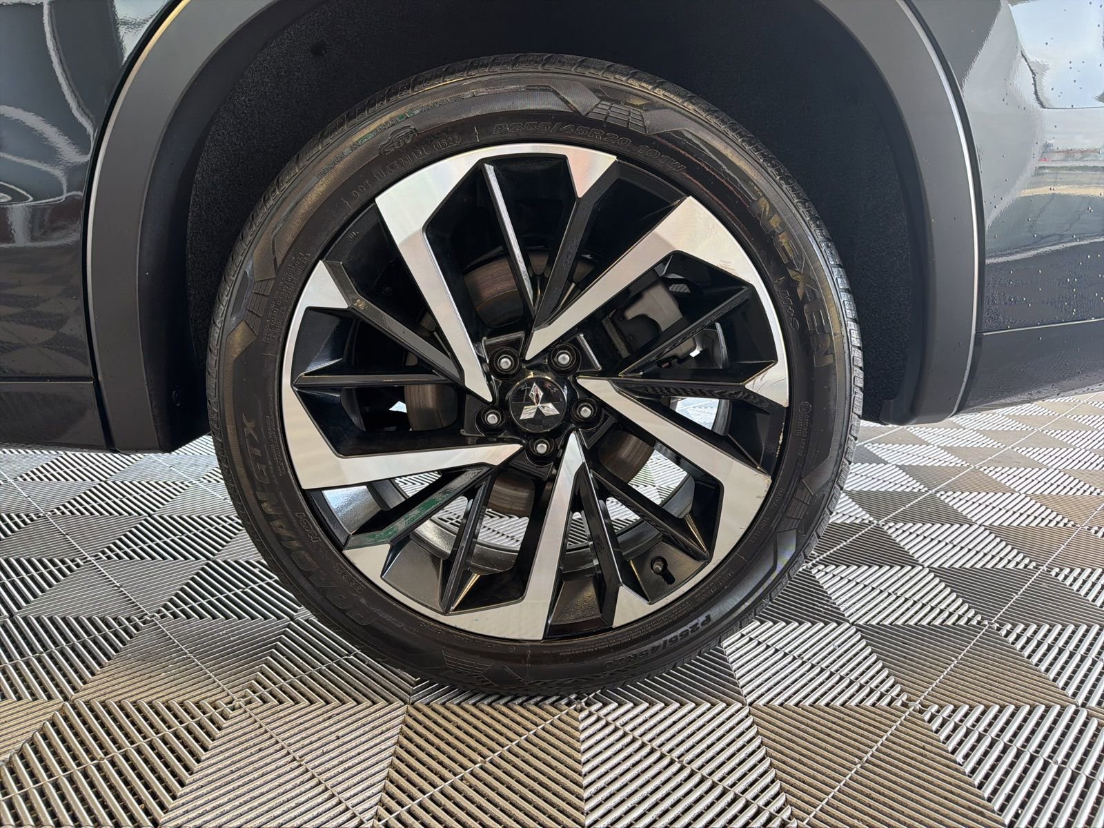 Used 2022 Mitsubishi Outlander SEL image 9