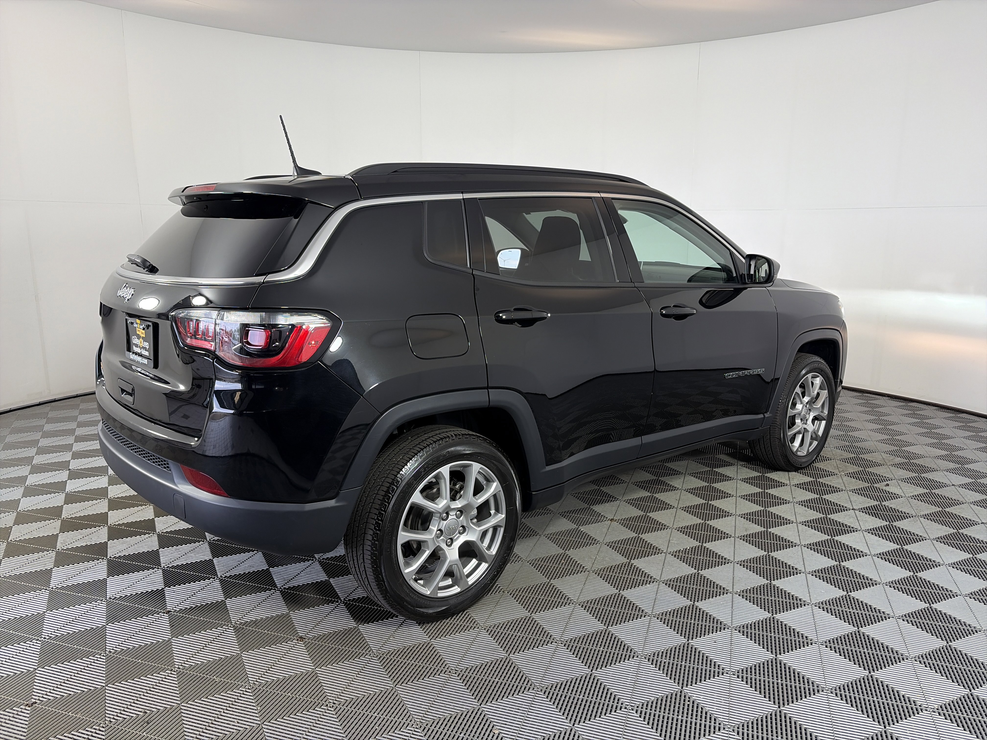 Used 2022 Jeep Compass Latitude AWD/4WD image 10