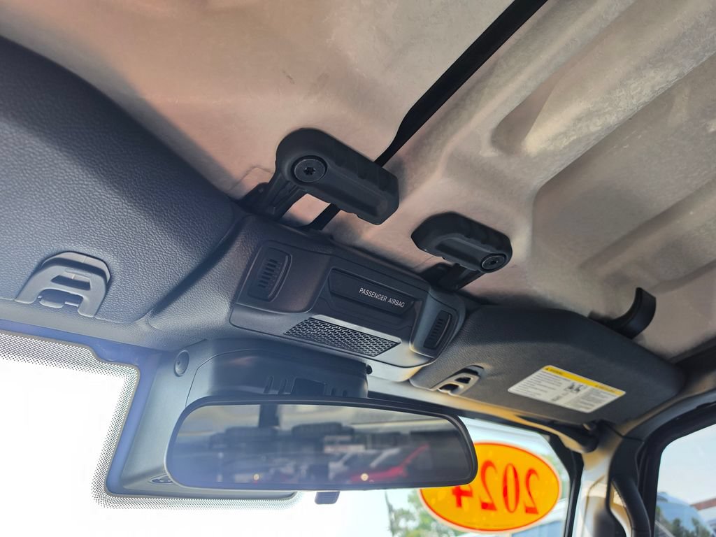 Used 2024 Jeep Gladiator Mojave AWD/4WD image 32