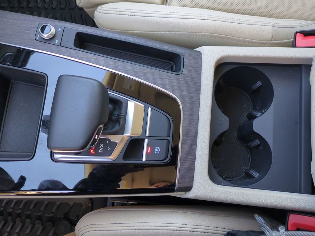 Used 2024 Audi Q5 e Premium Plus image 28