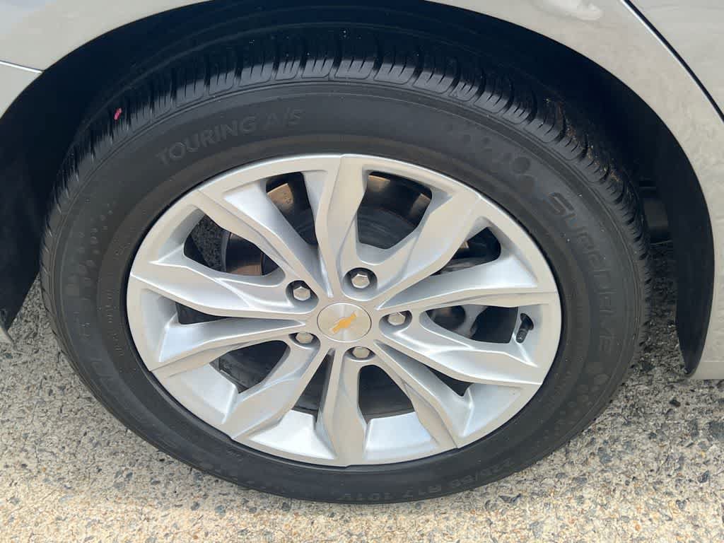 Used 2024 Chevrolet Malibu LT FWD image 17