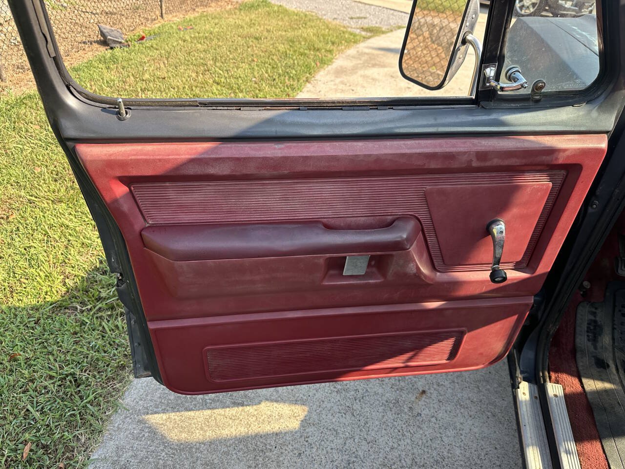 Used 1987 Dodge D/W Truck 100 RWD image 11
