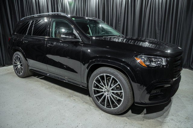 New 2026 Mercedes-Benz GLS 450 4MATIC image 3