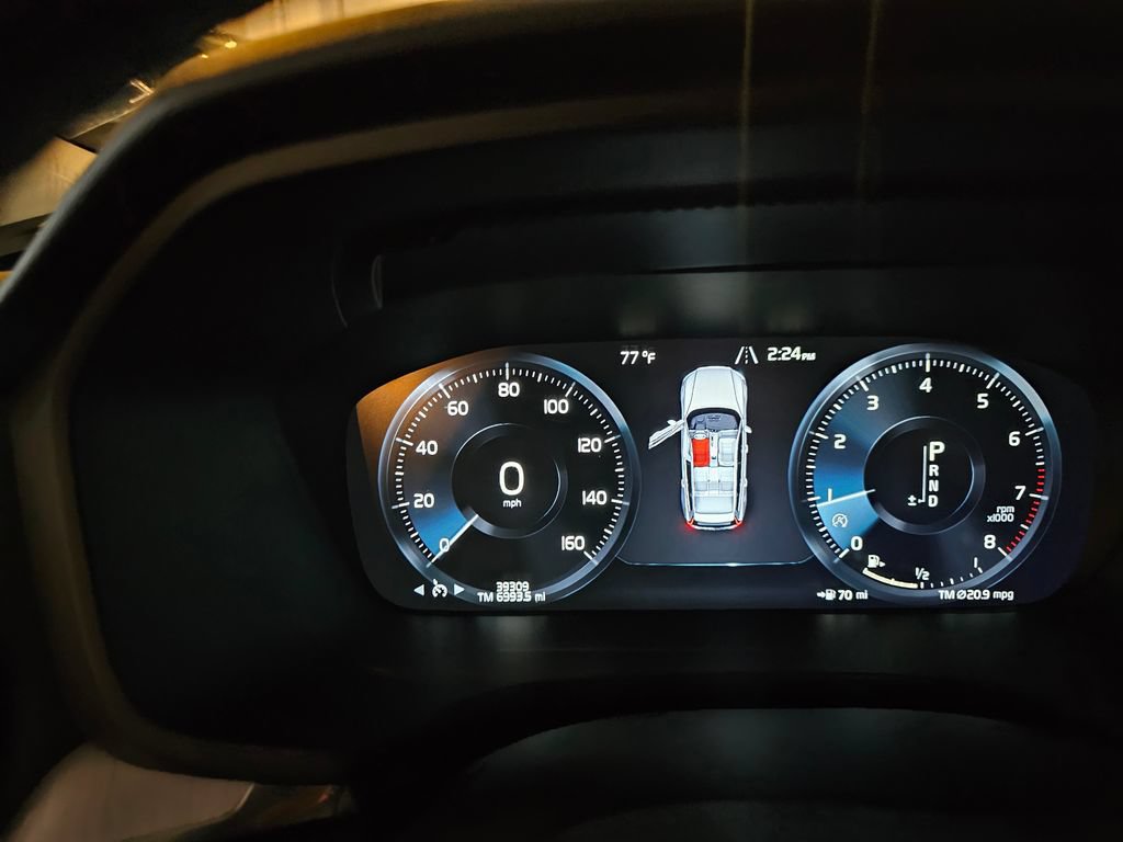 Used 2020 Volvo V60 T5 Cross Country AWD/4WD image 18
