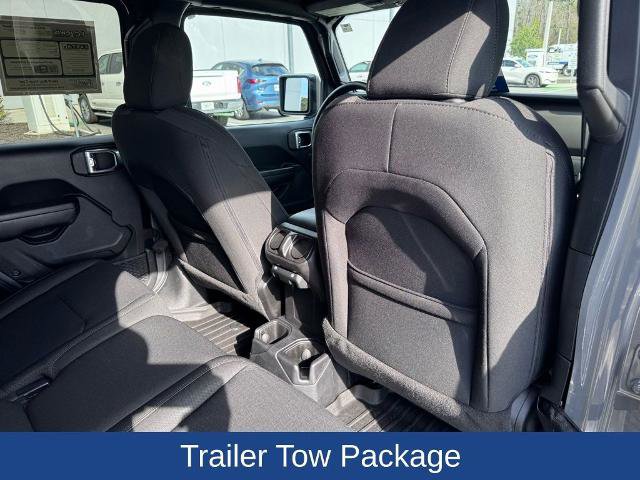 Used 2021 Jeep Gladiator Sport image 19