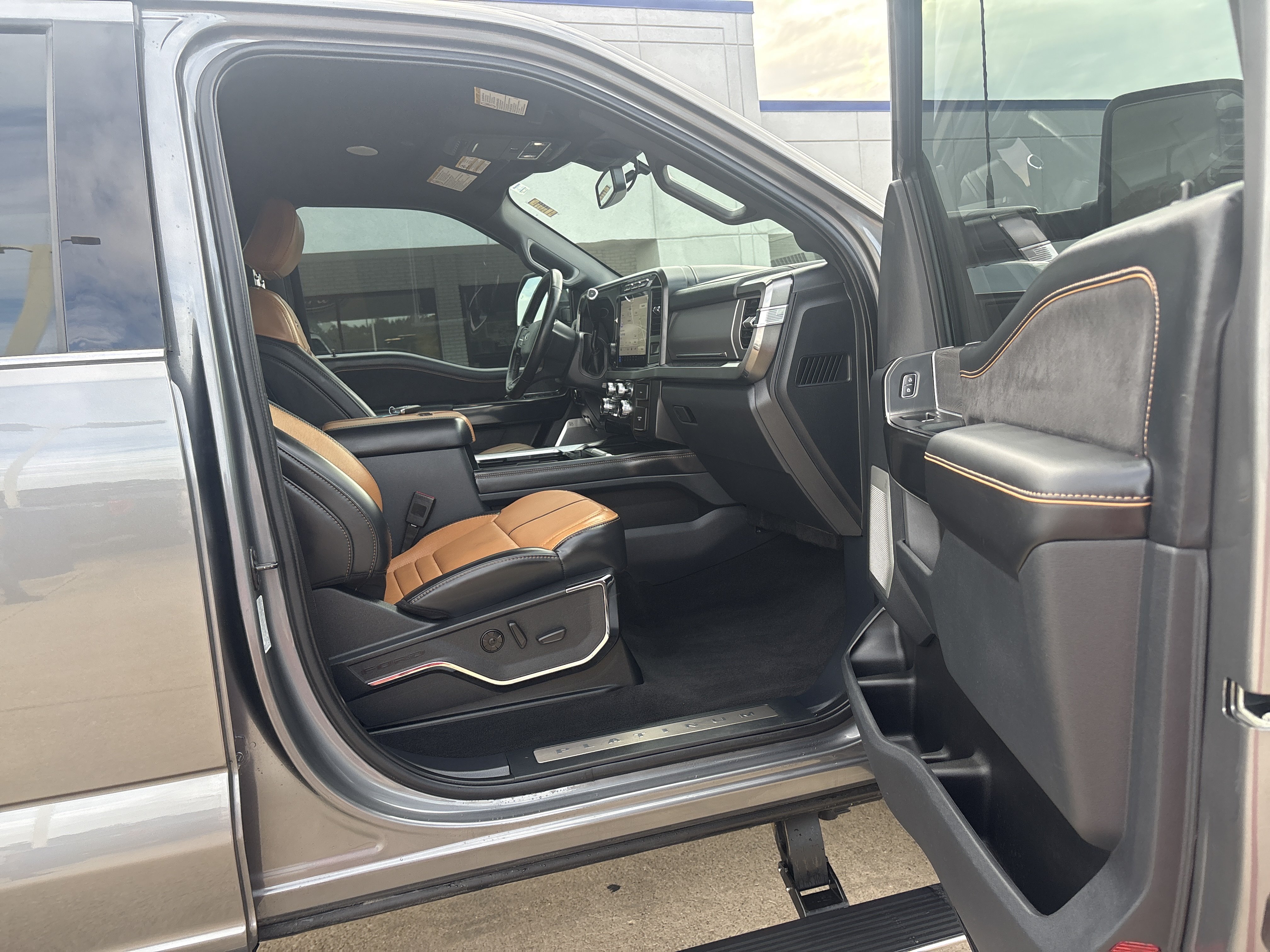 Used 2024 Ford F450 Platinum AWD/4WD image 10