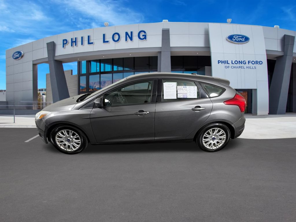 Used 2012 Ford Focus SE FWD image 2