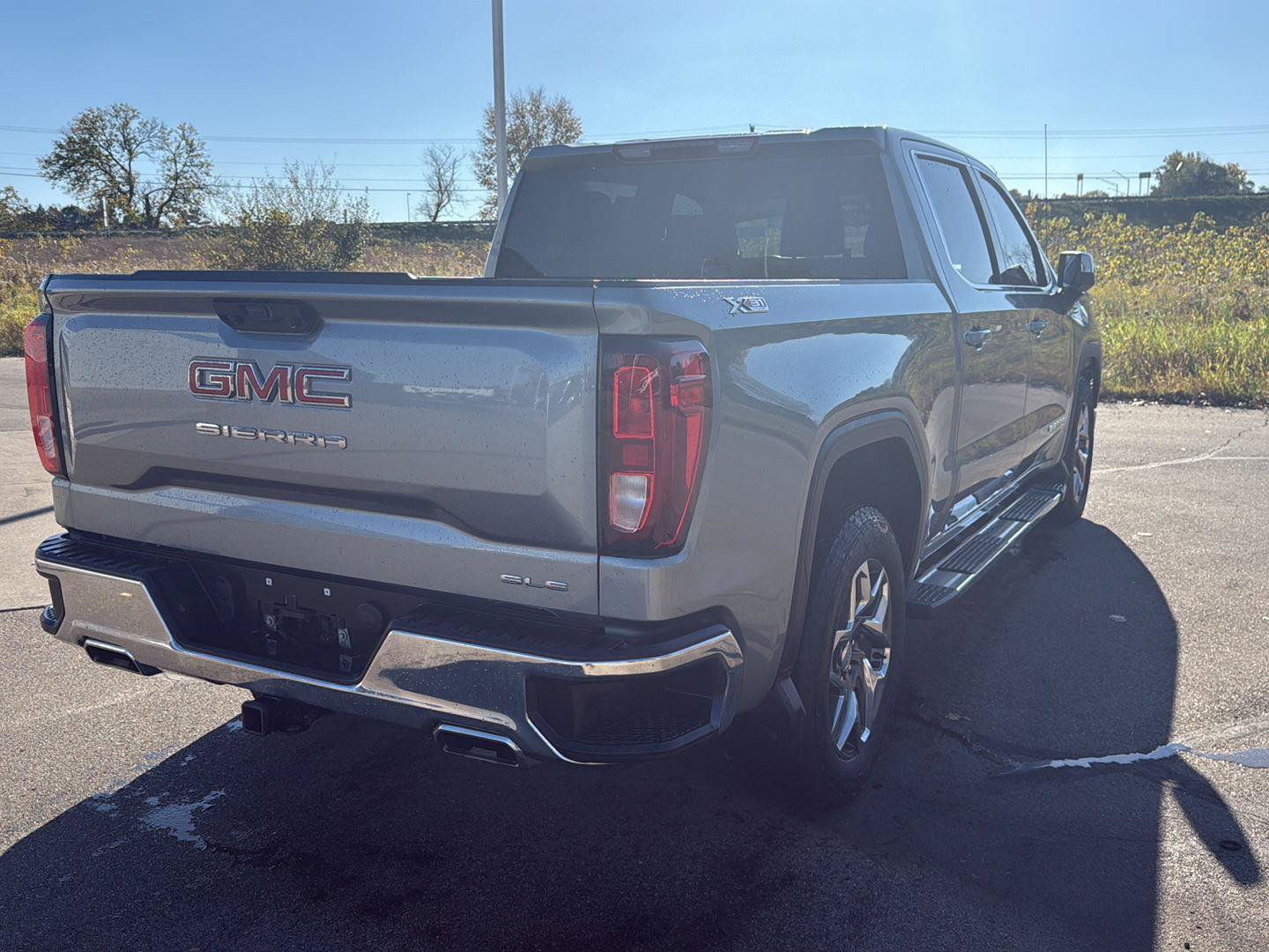 Used 2025 GMC Sierra 1500 SLE AWD/4WD image 7