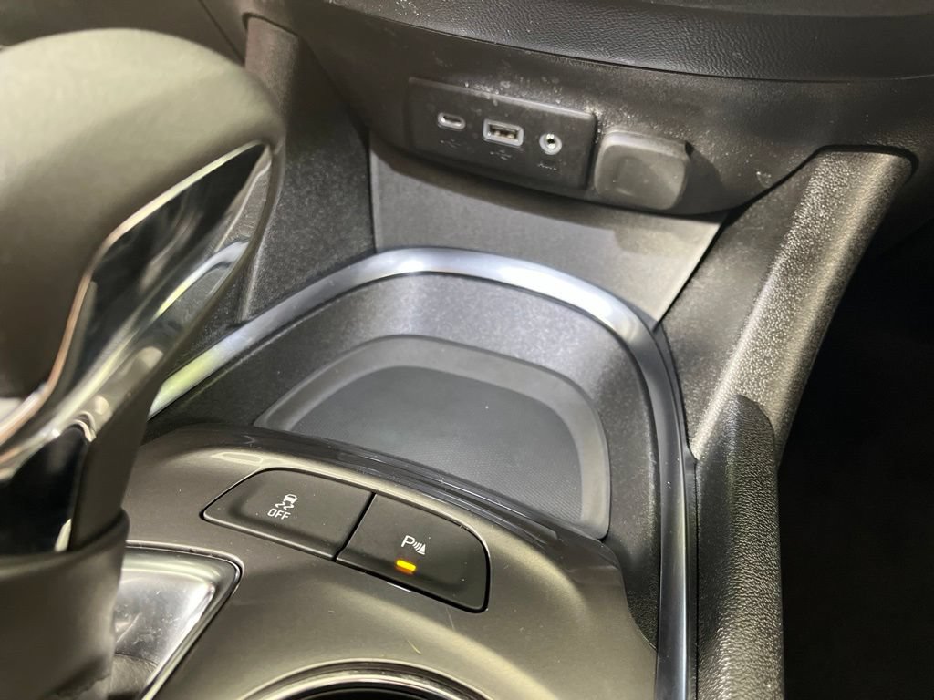 Certified 2025 Chevrolet Malibu LT FWD image 34