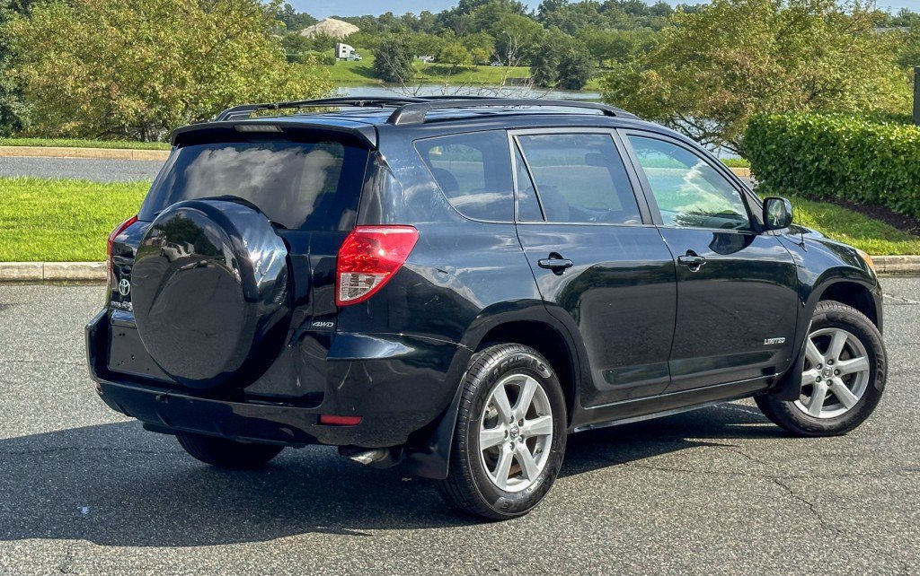 Used 2007 Toyota RAV4 Limited AWD/4WD image 10