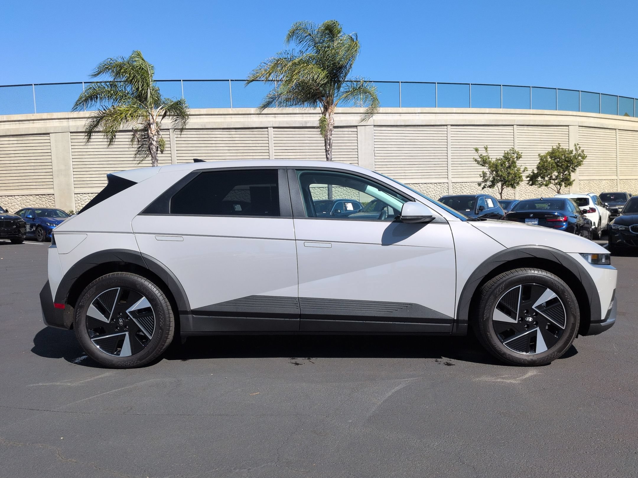 Used 2025 Hyundai Ioniq 5 SE RWD image 10