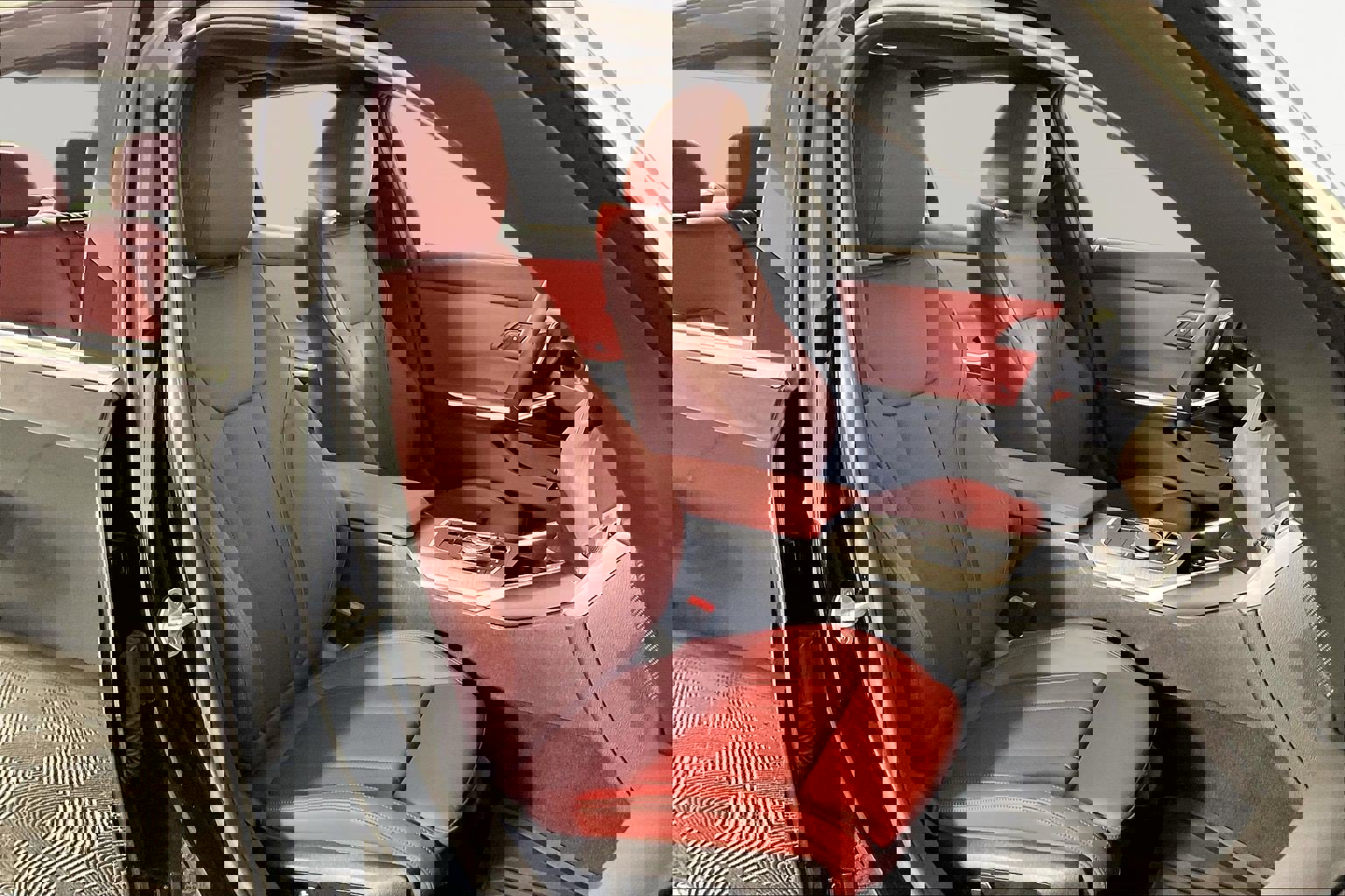 Certified 2025 BMW 330i xDrive Sedan w/ Premium Package image 12