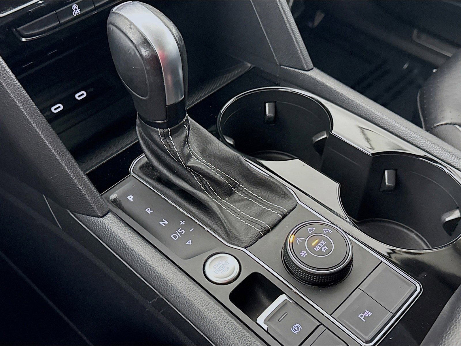 Used 2022 Volkswagen Atlas SE image 18