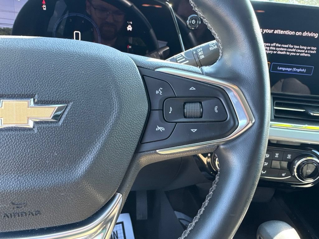 Used 2024 Chevrolet Trax LT w/ Driver Confidence Package FWD image 18
