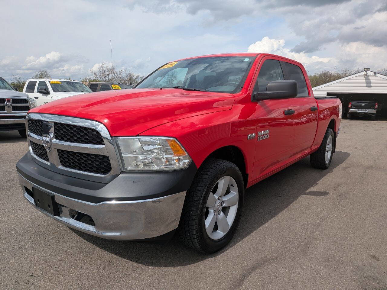 Used 2018 RAM 1500 Classic SLT image 1